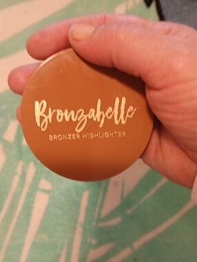 6 For $25 Elle Bronzabelle Compact Bronzer - Tuscan Sun